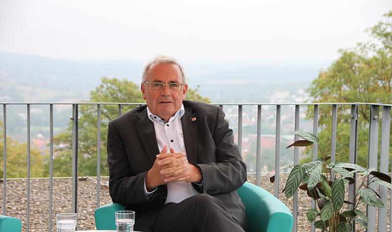 Stefan Funk Bezirkstagspräsident Unterfranken Bezirkstagspräsident von Unterfranken, Stefan Funk, spricht über die Lage des Bezirks.