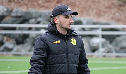 Der bisherige U17-Coach Elia Bifano wird Co-Trainer bei der SpVgg Bayreuth II. Der bisherige U17-Coach Elia Bifano wird Co-Trainer bei der SpVgg Bayreuth II.
