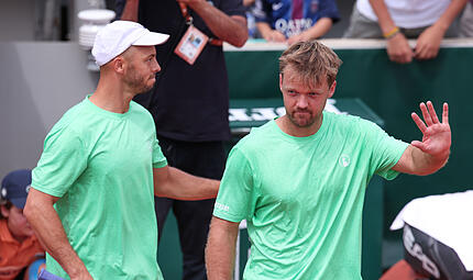 Kevin Krawietz (rechts) und Tim Pütz haben die erste Hürde in Basel genommen. Kevin Krawietz (rechts) und Tim Pütz haben die erste Hürde in Basel genommen.