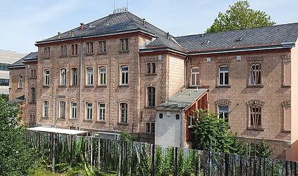 Der Tag des offenen Denkmals in Erlangen bietet einen Einblick in die ehemalige Heil- und Pflegeanstalt. Der Tag des offenen Denkmals in Erlangen bietet einen Einblick in die ehemalige Heil- und Pflegeanstalt.