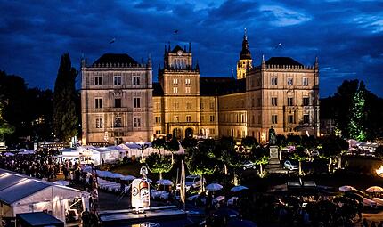 Schlossplatzfest in Coburg Das Schlossplatzfest in Coburg findet in diesem Jahr von Donnerstag, 17. Juli, bis Montag, 21. Juli, statt.