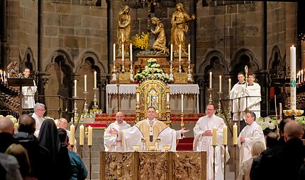 Gottesdienst Osternacht mit Erzbischof Gössl 2026Bewegende Osternacht im Bamberger Dom mit Erzbischof Gössl Gottesdienst Osternacht mit Erzbischof Gössl 2026Bewegende Osternacht im Bamberger Dom mit Erzbischof Gössl