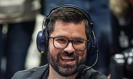 Wenn er DTM-Rennen oder Handball-Spiele kommentiert, sprüht Tobias Schimon vor Energie. Wenn er DTM-Rennen oder Handball-Spiele kommentiert, sprüht Tobias Schimon vor Energie.