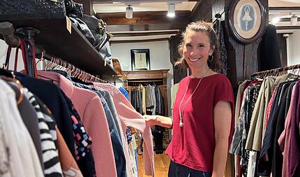 Second Hand Laden schließt Ab Juli zieht Anne Böhm einen Schlussstrich unter ihr einstiges Herzensprojekt, ihr Second-Hand-Lädchen. Damit das Konzept hinter dem Laden nicht verschwindet, wünscht sich die Bambergerin jemanden, der die Idee weiterführt – samt Inventar, Homepage und Kassensystem.