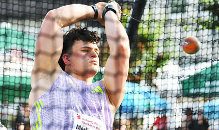Merlin Hummel knackte beim Sparkassen-Meeting in Fränkisch-Crumbach erstmals in diesem Jahr die 80-Meter-Marke. Seine 81,27 Meter waren die zweitbeste Weite, die er jemals in einem Wettkampf erzielte. Merlin Hummel knackte beim Sparkassen-Meeting in Fränkisch-Crumbach erstmals in diesem Jahr die 80-Meter-Marke. Seine 81,27 Meter waren die zweitbeste Weite, die er jemals in einem Wettkampf erzielte.