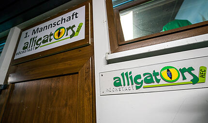 Künftig wird es nur noch die 1. Mannschaft der Alligators geben. Die 1b des Höchstadter EC hat sich aufgelöst. Künftig wird es nur noch die 1. Mannschaft der Alligators geben. Die 1b des Höchstadter EC hat sich aufgelöst.
