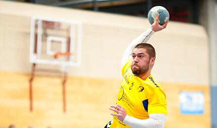 Kunstadter Marco Friedrich Marco Friedrich hatte gegen die Selber Defensive einen schweren Stand und traf lediglich nur ein Mal.