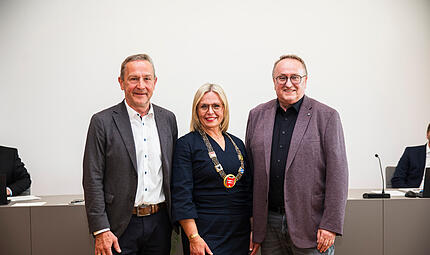 Amtseinführung OB2026Forchheim & Fränkische Schweiz Forchheims neues Bürgermeisterteam. OB Martina Hebendanz stehen künftig Udo Schönfelder (links) als Zweiter und Manfred Hümmer (rechts) als Dritter Bürgermeister zur Seite.