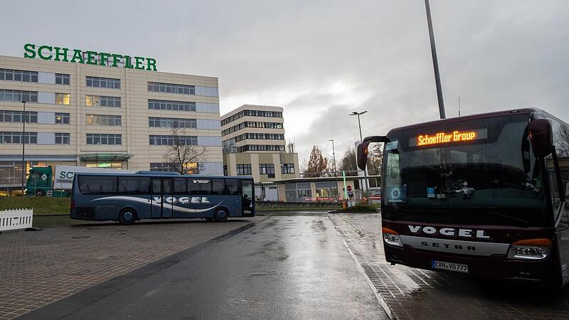 Schaeffler will die neun Werksbuslinien am Standort Herzogenaurach schließen. Schaeffler will die neun Werksbuslinien am Standort Herzogenaurach schließen.