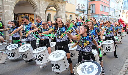 Coburg ist jetzt wieder Samba-CityCoburg ist jetzt wieder Samba-City Festivalauftakt 2026: Coburg ist jetzt wieder Samba-City