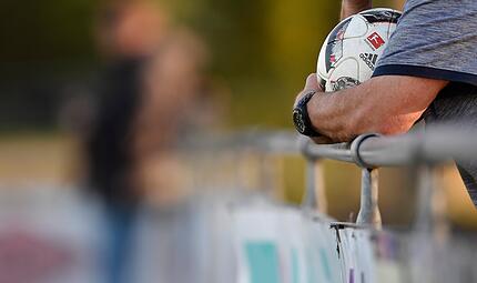 Bei manchen Vereinen der Region ruht der Ball fast elf Wochen, woanders gerade einmal drei. Fränkische Vereine haben zwischen Pflichtspielen in alter und neuer Saison unterschiedliche Pausenzeiten. Bei manchen vereinen der Region ruht der Ball fast elf Wochen, woanders gerade einmal drei. Fränkische Vereine haben zwischen Pflichtspielen in alter und neuer Saison unterschiedliche Pausenzeiten.