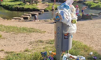Müll Bamberg Unter anderem direkt am Erba-Wasserspielplatz sah es am Pfingstwochenende so aus.