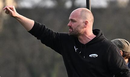 Buckenhofens Trainer Markus Fischer und seine Mannschaft sind auf der Erfolgsspur.Forchheim & Fränkische Schweiz Buckenhofens Trainer Markus Fischer und seine Mannschaft sind auf der Erfolgsspur.Forchheim & Fränkische Schweiz