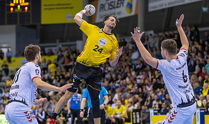 Seine Tore wurden schmerzlich vermisst: Mikael Helmersson riss das Spiel des HSC Coburg sofort wieder an sich. Seine Tore wurden schmerzlich vermisst: Mikael Helmersson riss das Spiel des HSC Coburg sofort wieder an sich.