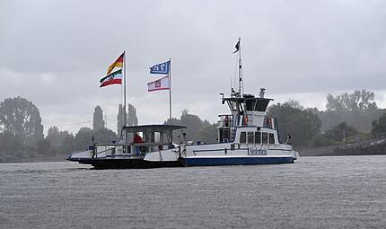 Steigende Pegelstände - Rhein-Fähren fahren wieder Steigende Pegelstände - Rhein-Fähren fahren wieder