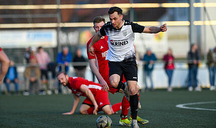 Lorenz Schäder, der mit seinem Freistoß in der Nachspielzeit nur kurz für Freude auf der Seite des FC Sand sorgen konnte. Lorenz Schäder erzielte drei Treffer für den FC Sand.