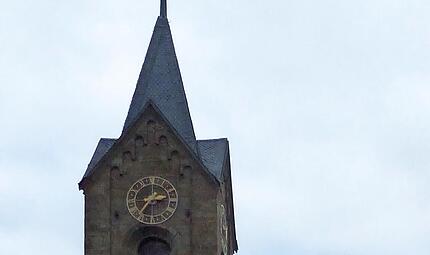 In Westheim stehen die evangelische und die katholische Kirche einträchtig nebeneinander. Und beide Kirchen stehen auch vor den gleichen Problemen. In Westheim stehen die evangelische und die katholische Kirche einträchtig nebeneinander. Und beide Kirchen stehen auch vor den gleichen Problemen.