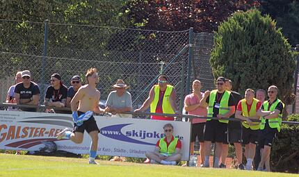 Manuel Müller und FC Frimmerdorf schlagen Sambach in der Relegation Manuel Müller schoss den FC Frimmersdorf mit einem Doppelpack zum Aufstieg in der Relegation.