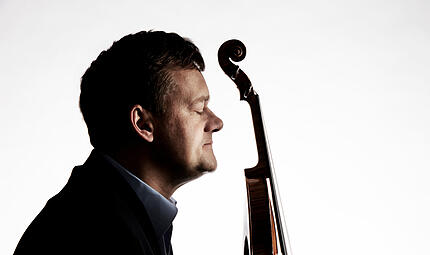 Frank Peter Zimmermann spielte Violine mit den Bamberger Symphonikern. Frank Peter Zimmermann spielte Violine mit den Bamberger Symphonikern.