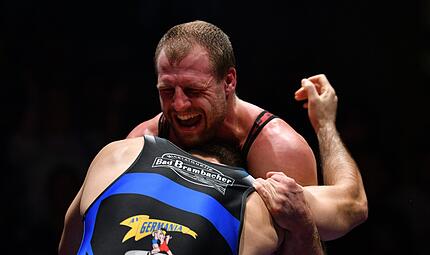 Hannes Wagner muss sich erst von seiner Hüftoperation erholen, ehe er in der kommenden Saison im Adler-Trikot für die Lichtenfelser wieder zupacken kann. Hannes Wagner muss sich erst von seiner Hüftoperation erholen, ehe er in der kommenden Saison im Adler-Trikot für die Lichtenfelser wieder zupacken kann.