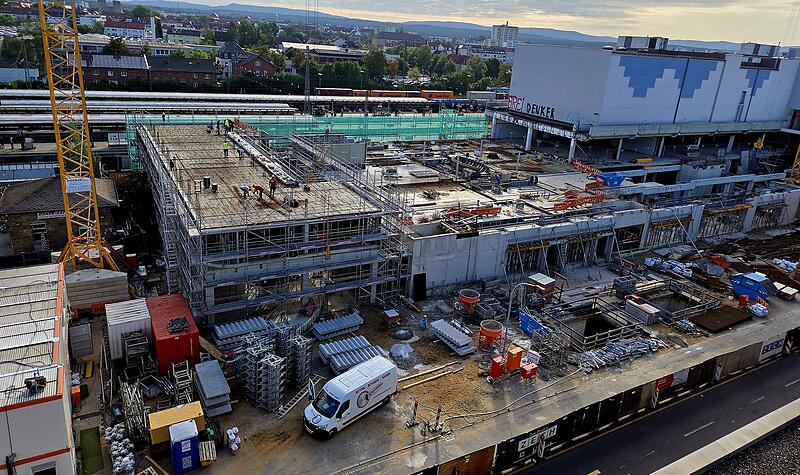 Atrium Bamberg Die Atrium-Baustelle am Bamberger Bahnhof von oben: Das verantwortliche Unternehmen für die Generalplanung, die Baugenossenschaft Franken, hat einen Insolvenzantrag gestellt.