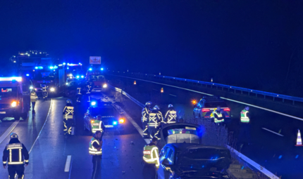 Geisterfahrer-Unfall auf A70 bei Bamberg – vier Schwerverletzte Geisterfahrer-Unfall auf A70 bei Bamberg – vier Schwerverletzte