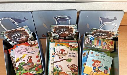 Drei große Bücherboxen – die Hauptgewinne der diesjährigen Bücher-Rallye. Drei große Bücherboxen – die Hauptgewinne der diesjährigen Bücher-Rallye.