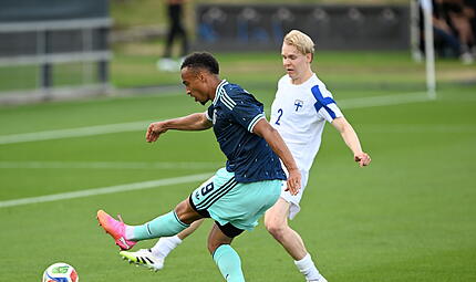 Der gebürtige Nürnberger bekam am Montag gegen im internen Test gegen Finnland noh einige Minuten Spielzeit. Der gebürtige Nürnberger bekam am Montag gegen im internen Test gegen Finnland noh einige Minuten Spielzeit.