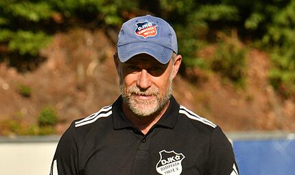 Oliver Kröner ist nicht mehr Trainer der DJK Dampfach Nach fast sieben Jahren endet die Amtszeit von Oliver Kröner in Dampfach. Der Landesliga-Absteiger und ihr Trainer einigten sich auf eine Trennung.