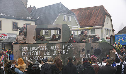Faschingsumzug Baunach 2026 BundeswehrBilder vom Faschingsumzug in Baunach Faschingsumzug Baunach 2026 BundeswehrBilder vom Faschingsumzug in Baunach