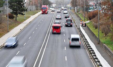 Zeugenaufruf in Bamberg - Autofahrerin muss folgenreich ausweichen Zeugenaufruf in Bamberg - Autofahrerin muss folgenreich ausweichen