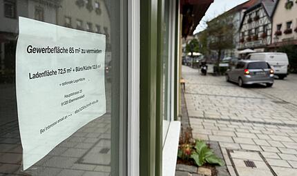 Leerstand EbermannstadtForchheim & Fränkische Schweiz Schilder wie diese sieht man in Ebermannstadt derzeit häufiger. Rund jede fünfte Gewerbefläche in der Innenstadt steht gerade leer. Eine Übersicht.