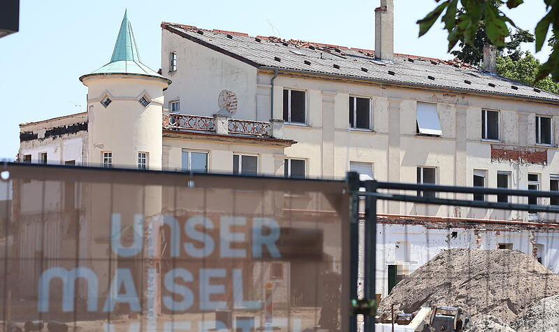 Kontorhaus auf dem Maisel Gelände in Bamberg Das alte Kontorhaus auf dem Maisel-Gelände hat keine Zukunft. Immerhin für den markanten Turm gibt es Hoffnung.