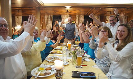 Michael Dippold Im Gasthaus Krapp herrschte Jubelstimmung bei den CWG-Anhängern und ihrem Bürgermeisterkandidaten Michael Dippold.