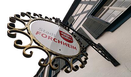 Stadt ForchheimForchheim & Fränkische Schweiz Forchheim ist 2026 bei der Gewerbesteuer deutlich im Plus, dennoch sieht es für das kommende Jahr weiterhin finanziell sehr unschön für die Stadt aus.