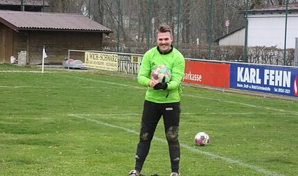 Erik Noah Wagner kümmert sich beim FC Teutonia Haßlach auch um Spielberichte und die Internetpräsenzen. Erik Noah Wagner kümmert sich beim FC Teutonia Haßlach auch um Spielberichte und die Internetpräsenzen.