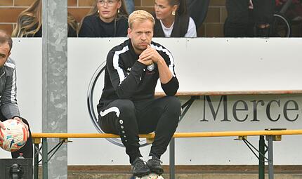 Bedient ob des Auftritt seiner Mannschaft: Sylvia-Coach Jakob Engelmann. Bedient ob des Auftritt seiner Mannschaft: Sylvia-Coach Jakob Engelmann.