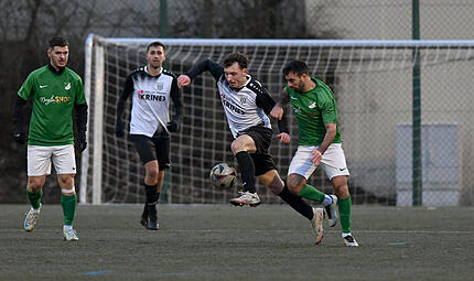 1.FC Sand am Main vs. TSV Forst, Sand am Main, SeeStadion Luca Fischer (links) und der FC Sand spielten unentschieden gegen den TSV Forst.