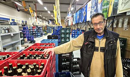 Im Aquatron Getränkemarkt in Bamberg hat Inhaber Achim Neukel eine üppige Bierauswahl. Im Aquatron Getränkemarkt in Bamberg hat Inhaber Achim Neukel eine üppige Bierauswahl.