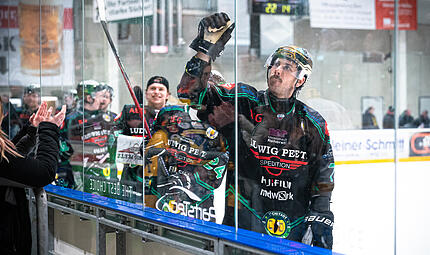 Höchstadter EC gegen Lindau unter Druck Drei Spiele bleiben Tyler Gron und den Höchstadt Alligators, um die Teilnahme an den Pre-Play-offs zu sichern.