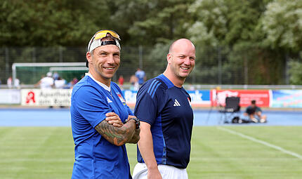 Co-Trainer Burgebrach Der Burgebracher Co-Trainer Pascal Martin (rechts) stand in Aubstadt als Einwechselspieler auf dem Platz.