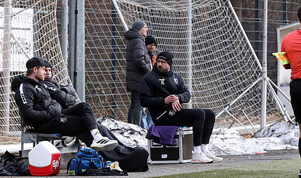 Vor einer Woche fand das Heimspiel des FC Eintracht Bamberg um Trainer Jan Gernlein auf dem kleinen Kunstrasenplatz an der Armeestraße statt. Das sei diesmal nicht möglich, heißt es. Vor einer Woche fand das Heimspiel des FC Eintracht Bamberg um Trainer Jan Gernlein auf dem kleinen Kunstrasenplatz an der Armeestraße statt. Das sei diesmal nicht möglich, heißt es.