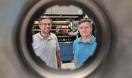 SteelCoTEch Bamberg: Geschäftsführer Stefan Pickel (links) und Werkleiter Matthias Czech in der Bamberger Fabrik am Laubanger. SteelCoTEch Bamberg: Geschäftsführer Stefan Pickel (links) und Werkleiter Matthias Czech in der Bamberger Fabrik am Laubanger.