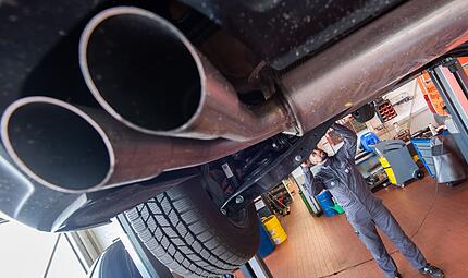 Eine Autowerkstatt in Deutschland. (Symbolbild) Eine Autowerkstatt in Deutschland. (Symbolbild)