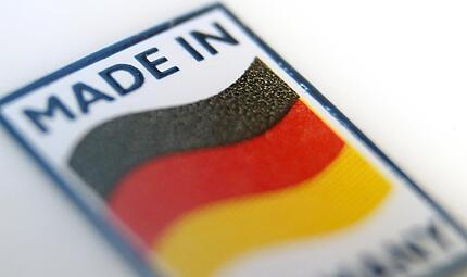„Made in Germany“ wurde im 19. Jahrhundert in England eingeführt als Warnung vor minderwertigen Importen. Es ist nicht vorherbestimmt, dass der komplette Wandel der Bedeutung immer erhalten bleibt – er könnte es aber. „Made in Germany“ wurde im 19. Jahrhundert in England eingeführt als Warnung vor minderwertigen Importen. Es ist nicht vorherbestimmt, dass der komplette Wandel der Bedeutung immer erhalten bleibt – er könnte es aber.