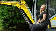 Maya Scheel ist Maurerin aus Leidenschaft und Botschafterin für Frauen im Handwerk. Maya Scheel ist Maurerin aus Leidenschaft und Botschafterin für Frauen im Handwerk.