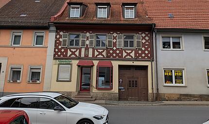 Mitten in Scheßlitz im Landkreis Bamberg entstand der Schmankerlhof Mitten in Scheßlitz im Landkreis Bamberg entstand der Schmankerlhof
