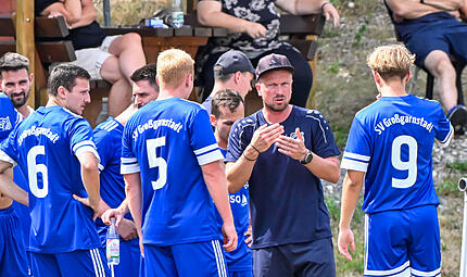 Krisensitzung beim SV Großgarnstadt: Trainer Christian Beetz sieht die Mannschaft aktuell im Abstiegskampf. Krisensitzung beim SV Großgarnstadt: Trainer Christian Beetz sieht die Mannschaft aktuell im Abstiegskampf.