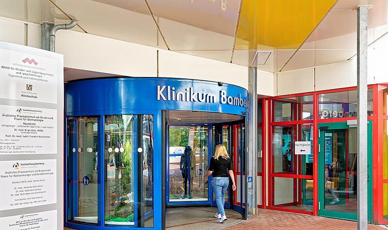 Arzt am Klinikum Bamberg soll heimlich Frauen gefilmt habenSo bunt und lebensfroh war der CSD 2026 in Bamberg Arzt am Klinikum Bamberg soll heimlich Frauen gefilmt habenSo bunt und lebensfroh war der CSD 2026 in Bamberg