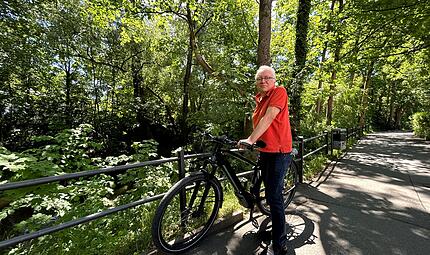 Radverkehr in Coburg Hier an der Itzanlage nahe der Berufsschule würde sich Wolfram Haupt einen Fußgängersteg wünschen, der über die Itz in Richtung Löwenstraße führt.